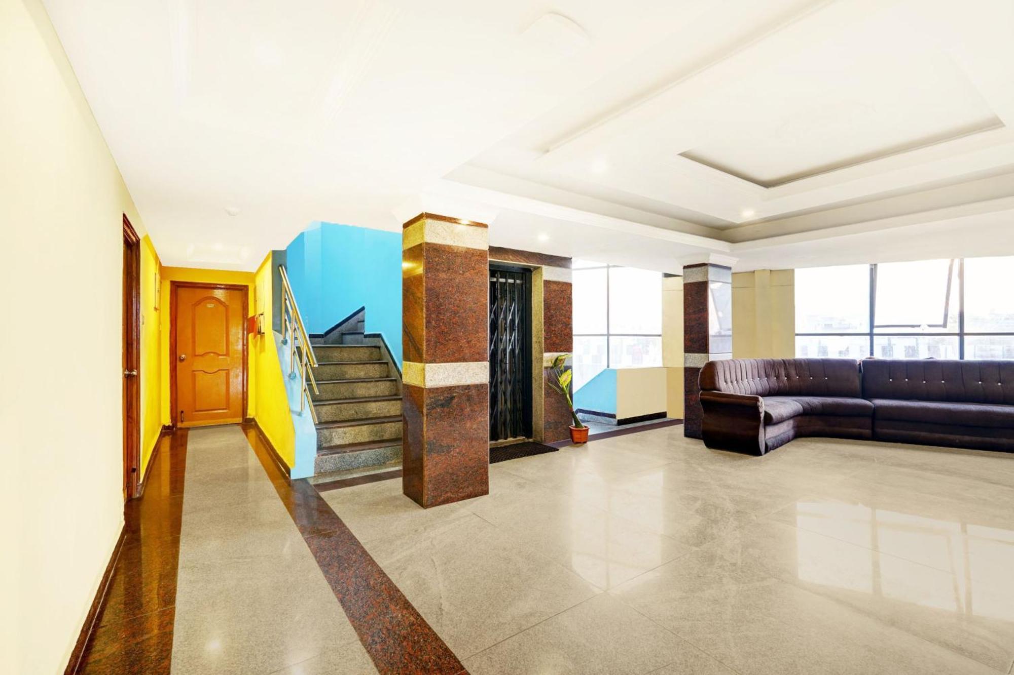 Super Hotel O Padmavathi Puram Near Railway Station Tirupati Eksteriør billede