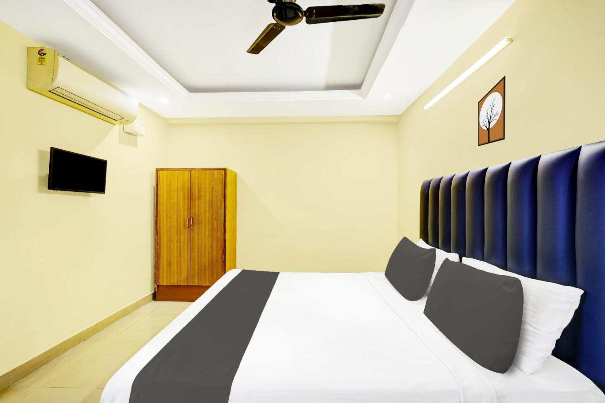 Super Hotel O Padmavathi Puram Near Railway Station Tirupati Eksteriør billede