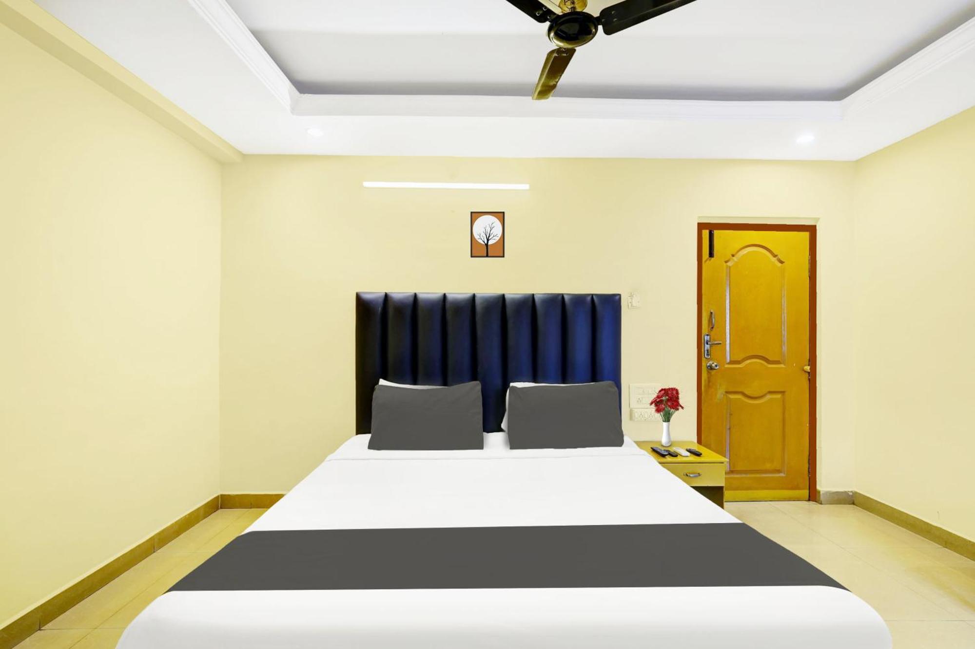 Super Hotel O Padmavathi Puram Near Railway Station Tirupati Eksteriør billede
